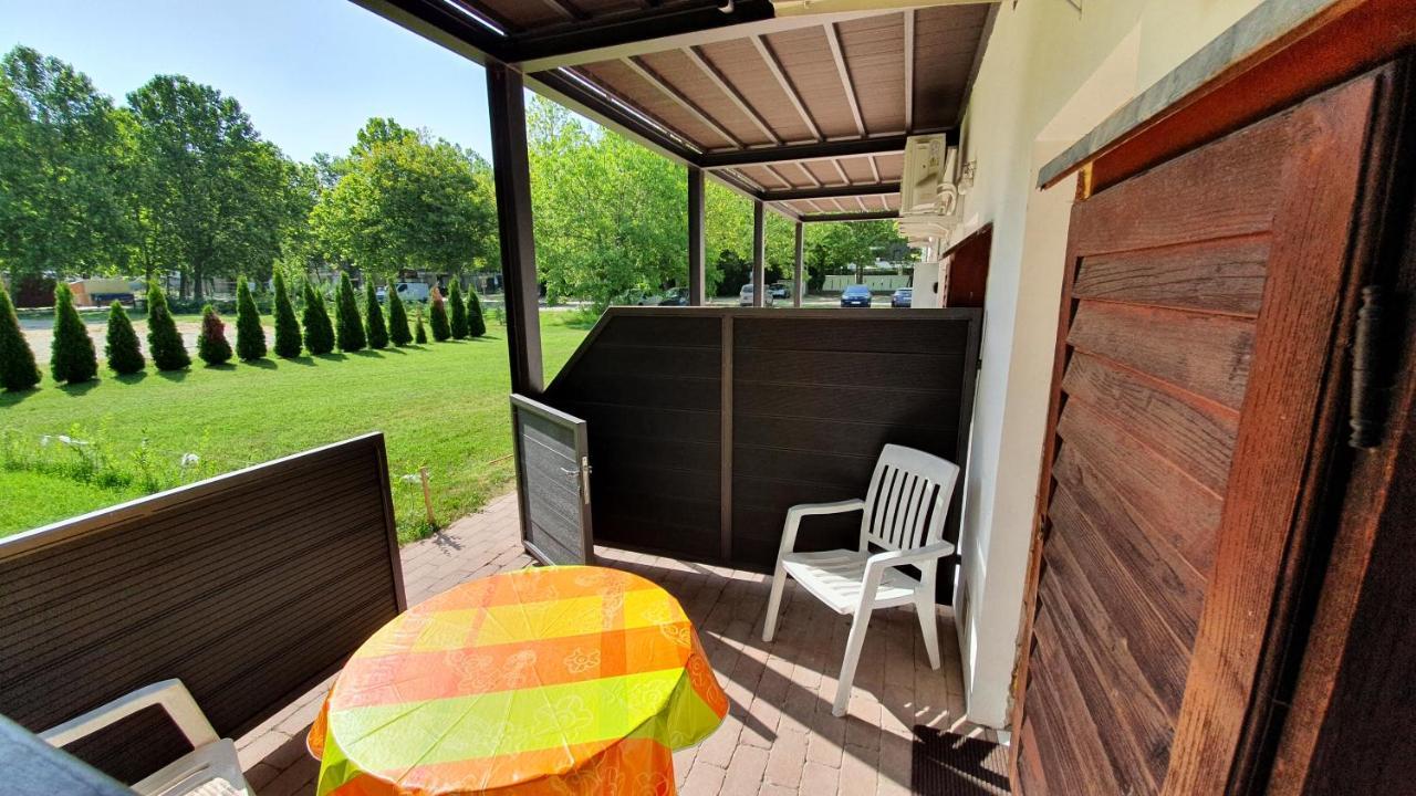 Wellapartman Zamárdi Exterior foto