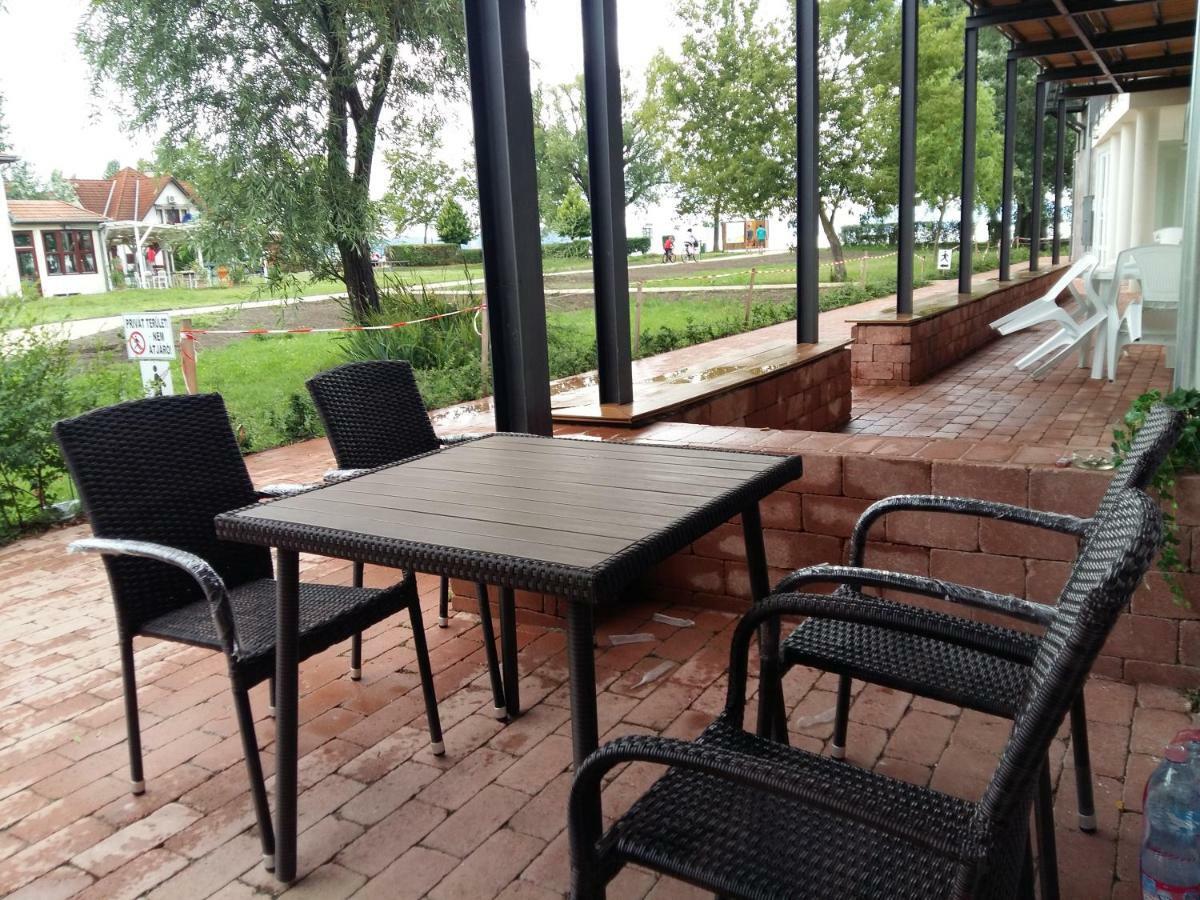 Wellapartman Zamárdi Exterior foto
